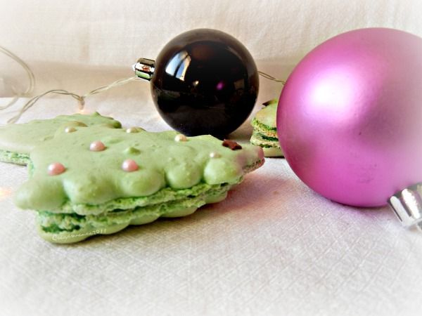 Macarons de Noël {en forme de sapin} { christmas tree macaron} recettes Macarons de Noël {en forme de sapin} { christmas tree macaron}