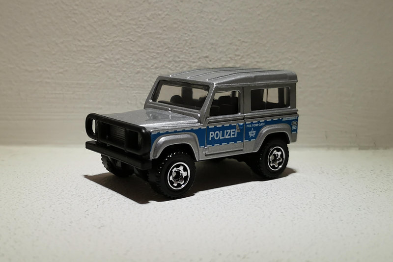 Land Rover 90 (Matchbox) (2)