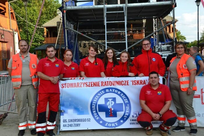 Croix rouge Montcellienne avec les secouristes polonais