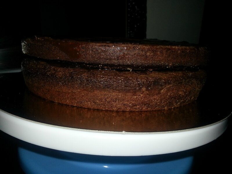 Gâteau au chocolat et à la vanille, nappage de Nutella