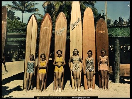 vintage_surfing_girls