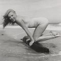Eté 1949 Tobey Beach - Marilyn par <b>André</b> De <b>Dienes</b>