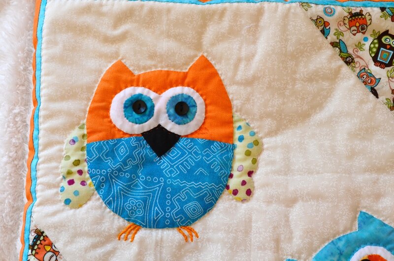 Couverture_patchwork_pliable_La_chouette_bricole_d_tails