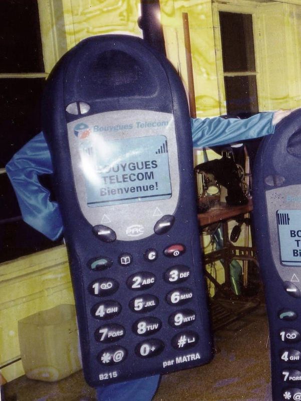 Costumes de Téléphones Portables- Bouygues