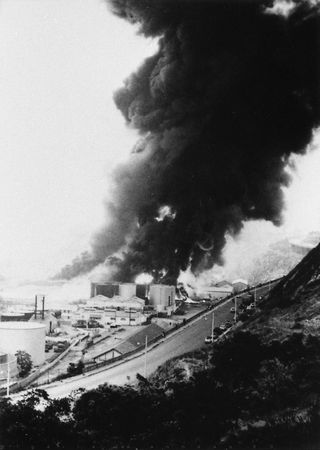 Incendie_des_cuves_sur_le_port_25_juin_1962_06