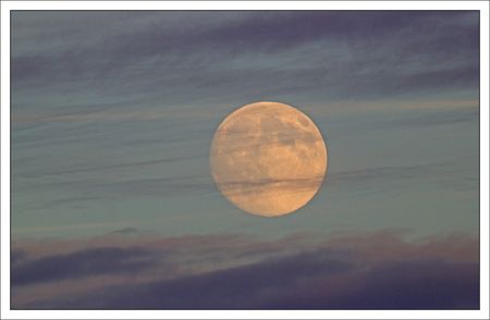 Oleron_pleine_lune_voile_leger_211010