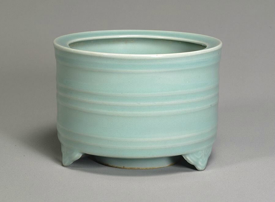 Celadon glazed incense burner, Longquan Ware, Southern Song Dynasty