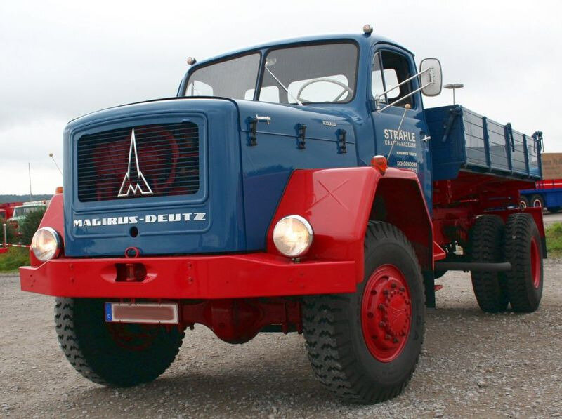 800px-Magirus-Deutz_230