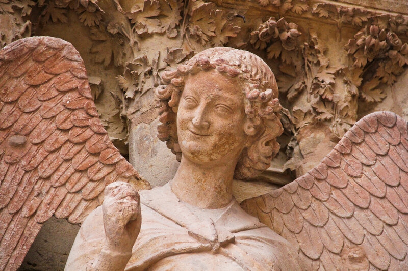 Ange au sourire, Reims