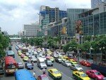 Bangkok_et_son_trafic_dense_01