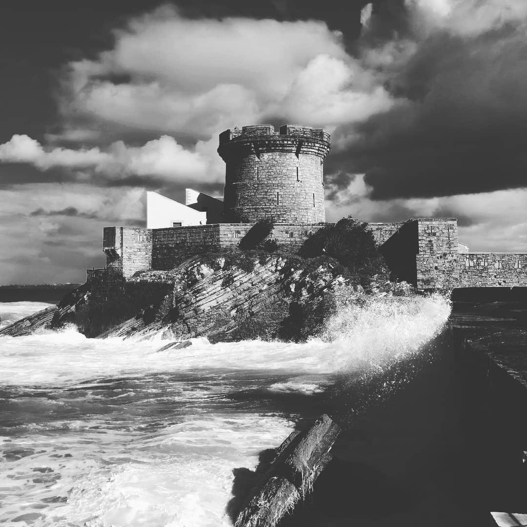 Socoa, le fort, les vagues, insta (64)