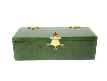 Faberge nephrite box 2