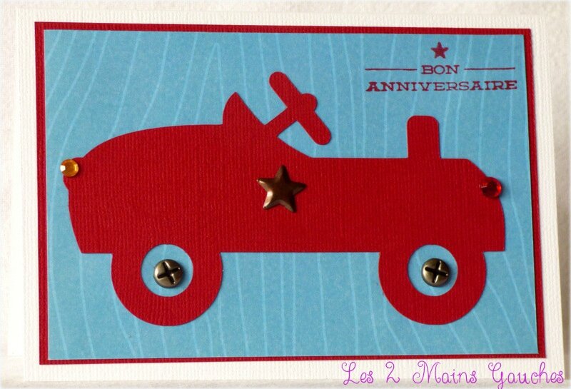 carte d'anniversaire avec voiture rouge
