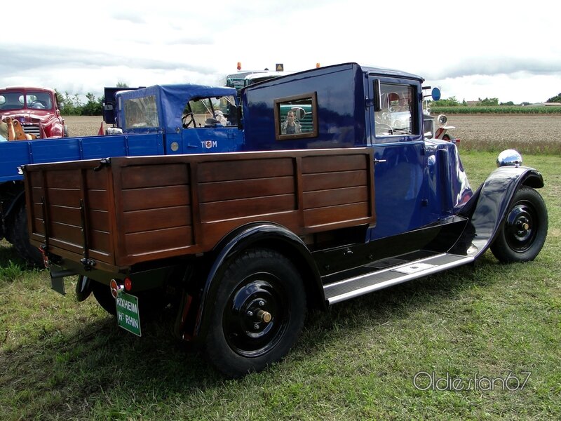 camion-renault-des-annees-30-b