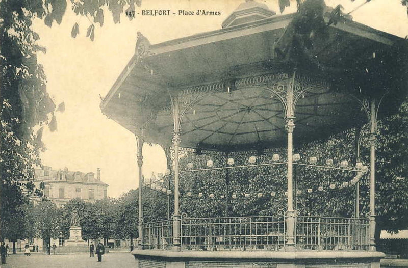 Belfort CPA Place d'Armes Kiosque Statue Quand Même