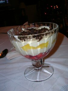 verrine de mascarpone, mangue et framboise recettes Verrine de cerises au mascarpone