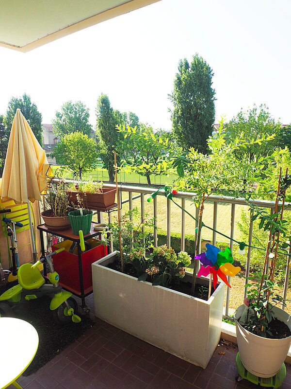 decoration-terrasse-fermob-ma-rue-bric-a-brac