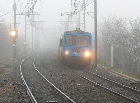 trains_in_the_fog_009