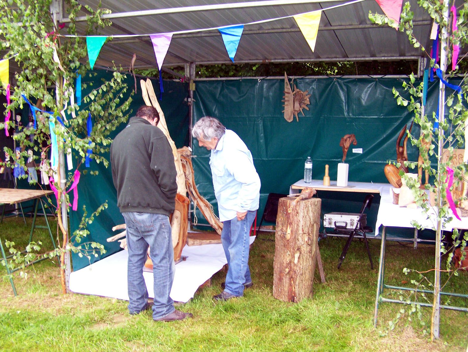 Stand sculture sur bois 2