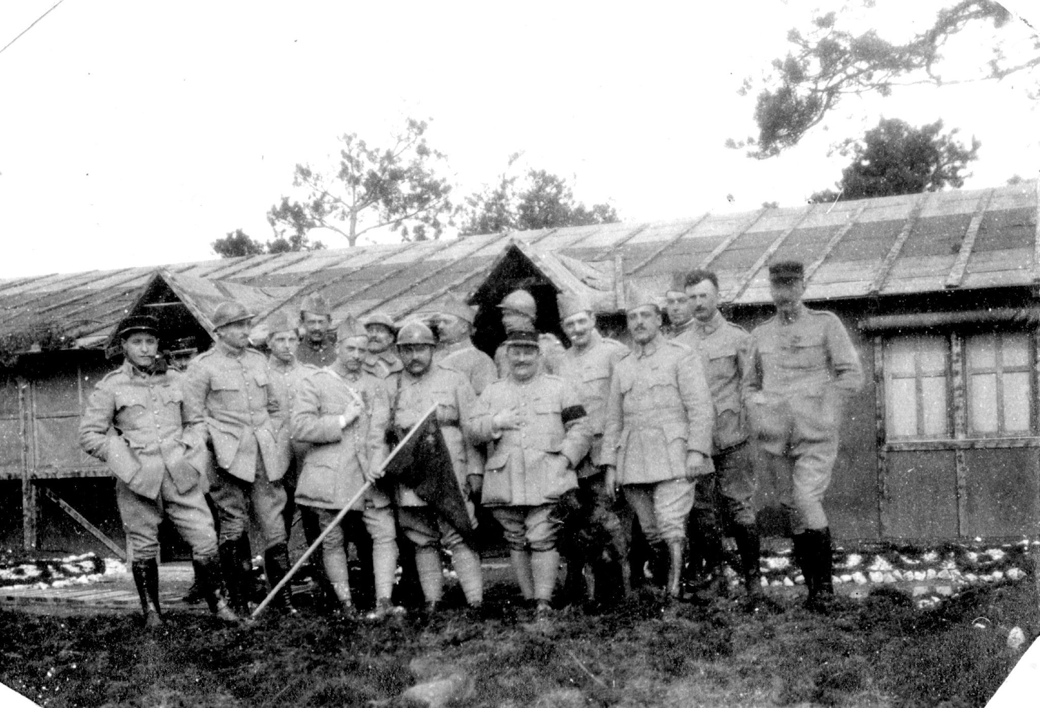 Album R. Verney p.198 gauche bas