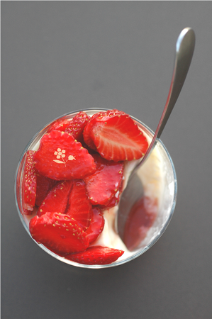 Panna_cotta_acacia___fraises_1