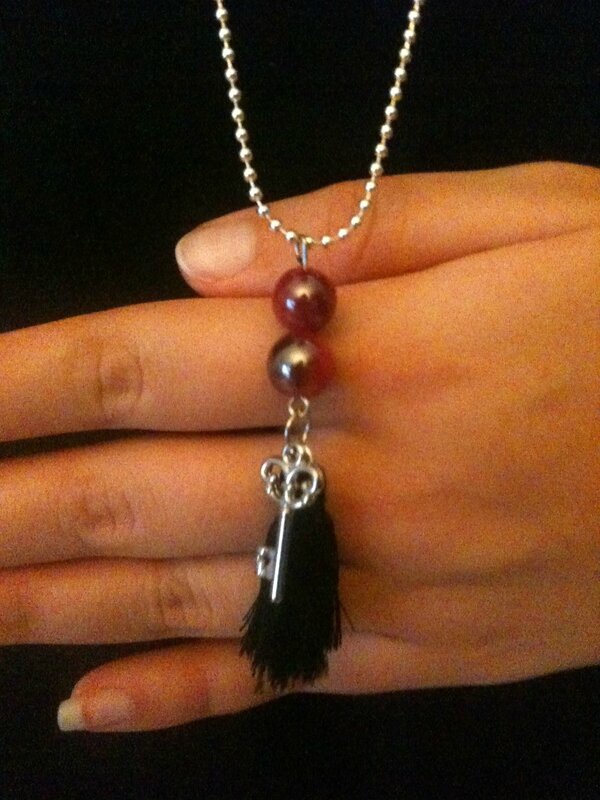 Collier pompon noir (2)