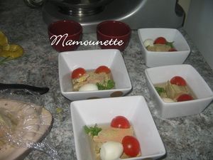 Foie_gras_en_gel_e_avec_oeuf_de_caille_et_tomate_cerise_002