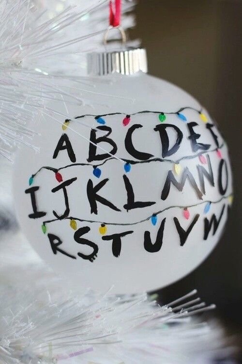 diy_xmas_bauble_stranger_things
