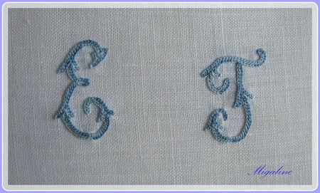 201304 E F - alphabet bleu brodé par Migaline