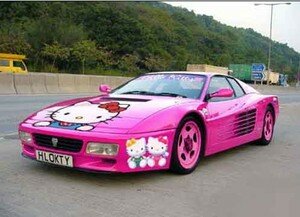 hello_kitty_ferrari_01_02_05