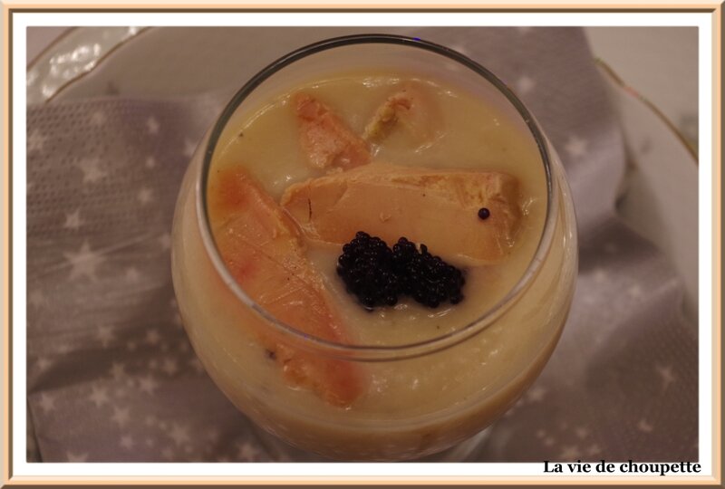 velouté de choux-fleur au copeaux de foie gras-1506