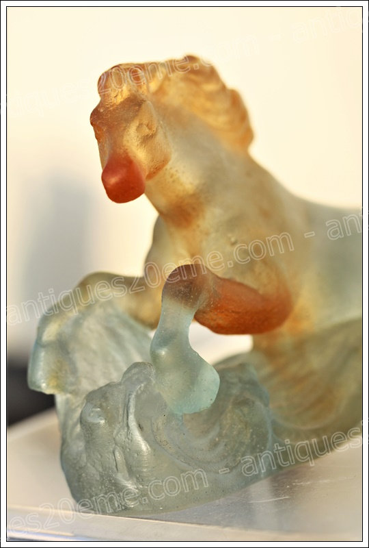 Antiques20ème, Presse-papier pâte de cristal Daum Cheval de Marly