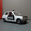 Une <b>Renault</b> 5 (R5) Police ! Une miniature Corgi Toys des années 80 comme neuve...