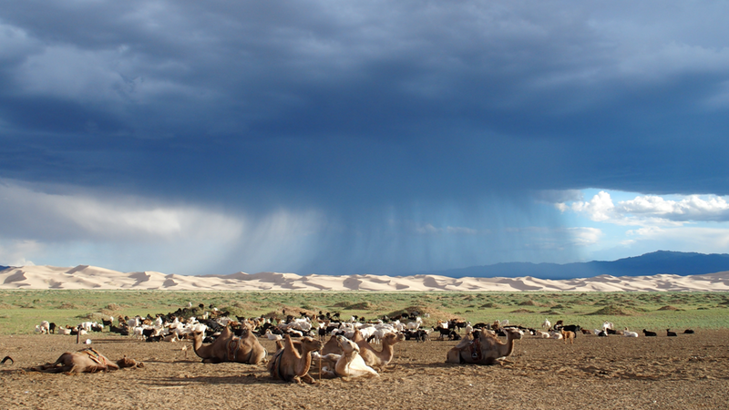 MPI_Article Tour Gobi Part 3_Image 10_Orage sur les dunes