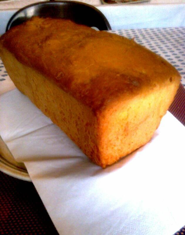 Brioche au beurre et à la levure fraîche de boulanger.