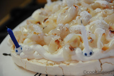 La cuisine des smalas : Pavlovla aux litchis mais attention ce nétait quun des desserts ! recettes La cuisine des smalas : Pavlovla aux litchis mais attention ce nétait quun des desserts !