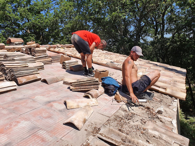 renover-une-toiture-ancienne-a-carpentras-art-toiture-1776