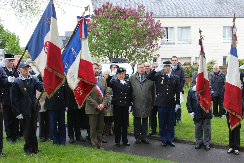 journée de souvenir des victimes de la déportation Avranches 2014 David Nicolas maire square Mainemer Gendarmerie Claude Dulamon