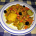 Curry thaï de poulet et de légumes asiatiques au coco