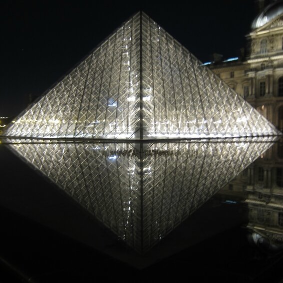 par le Louvre h