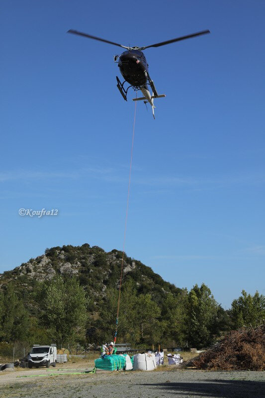 Photos JMP©Koufra12 - Roc Castel Hélicoptère - 04092018 - 0047
