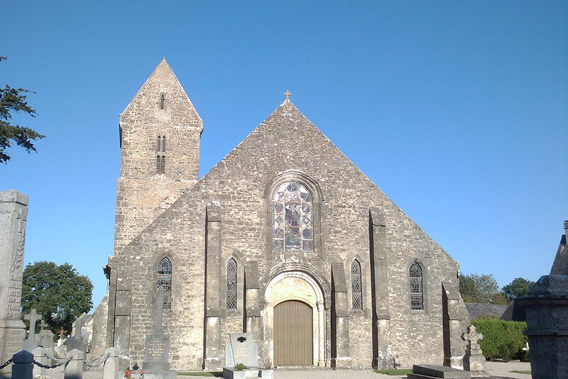 1024px-Église_Sainte-Colombe-en-Cotentin