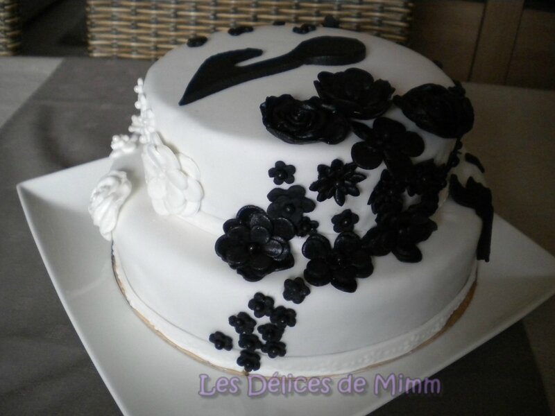 Gâteau Notes de Musique en noir et blanc 2