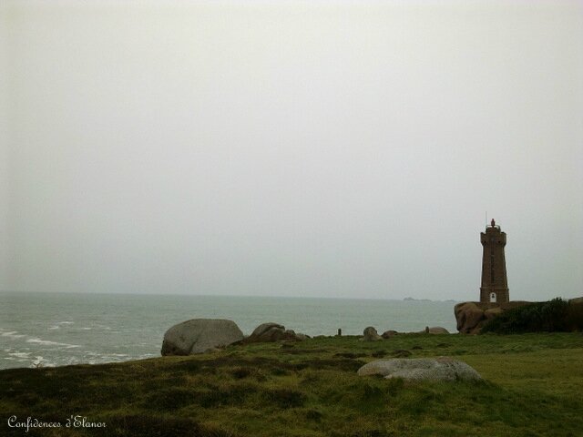 Le Phare de Men Ruz, Ploumanac'h