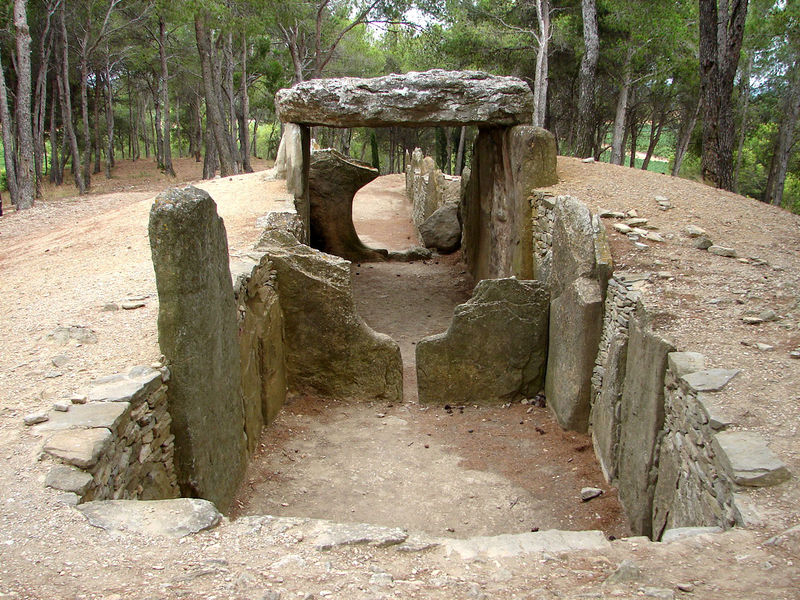 Le dolmen des Fades