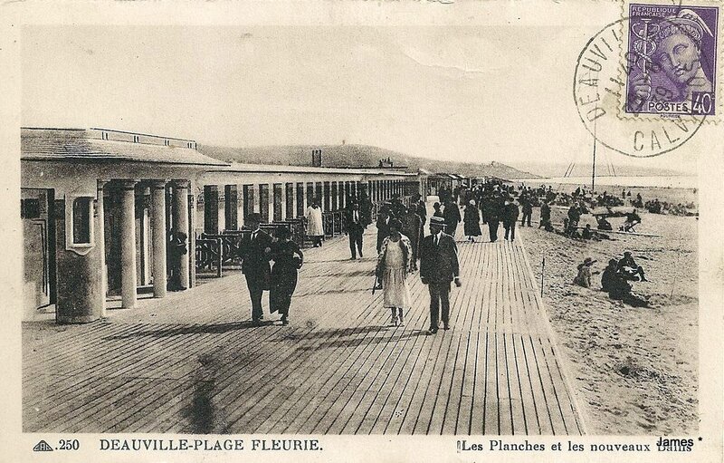 1394621973-Deauville-Plage-Fleurie-Bains