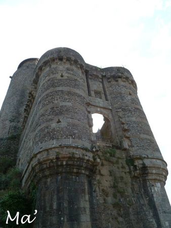 130801_fougeres_chateau1