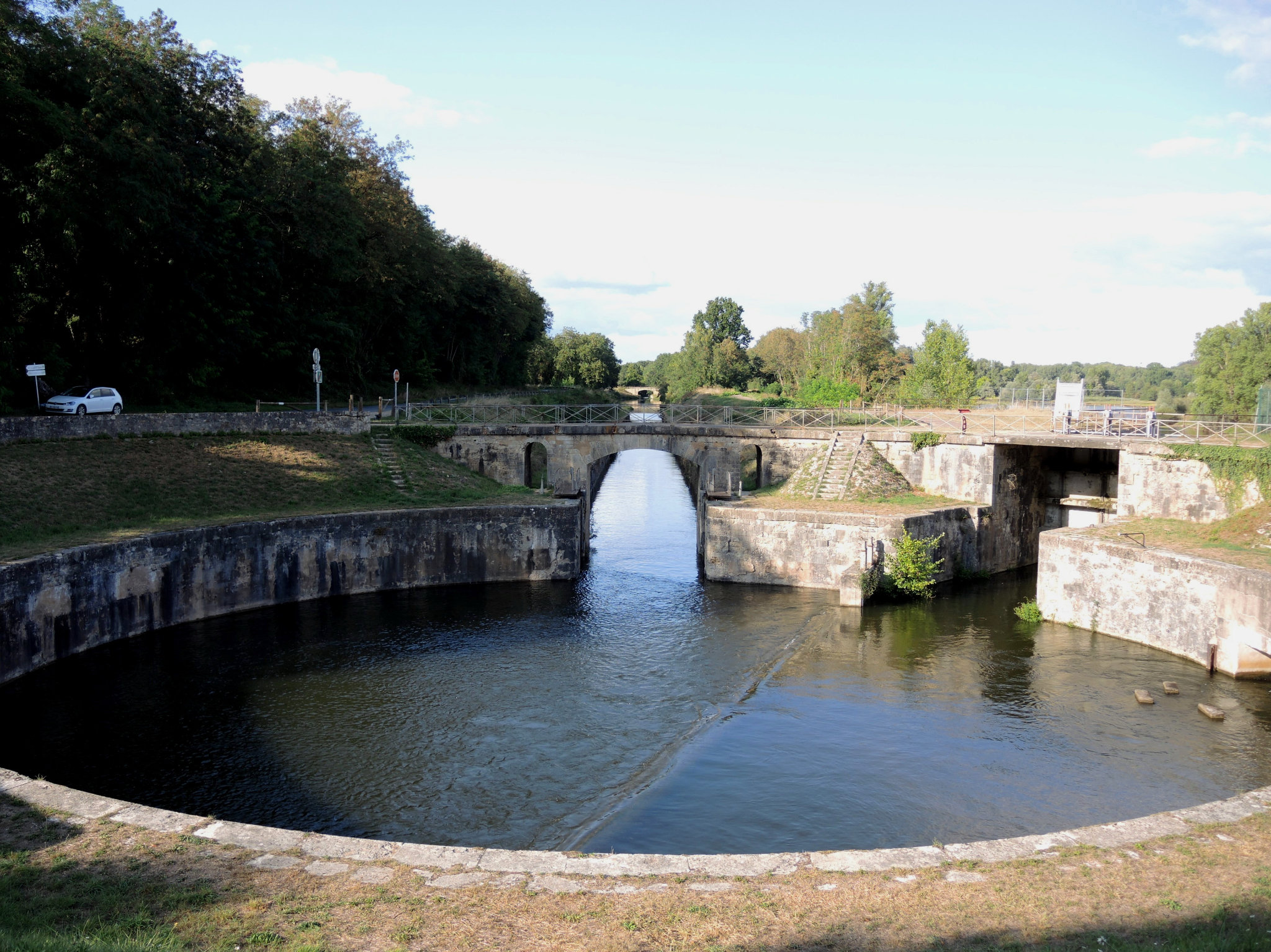Apremont-sur-Allier, écluse des Lorrains