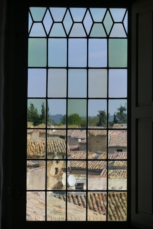 Vitrerie géoétrique du Chateau de Montaren