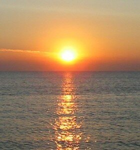 Sunrise_over_the_sea